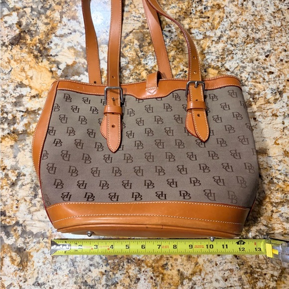 DOONEY & BOURKE Vintage Bucket Shoulder Bag - Picture 6 of 10